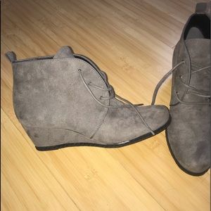 Heeled booties